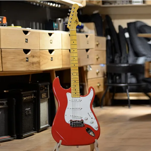 G&L Tribute Legacy Fullerton Red MP Электрогитара.